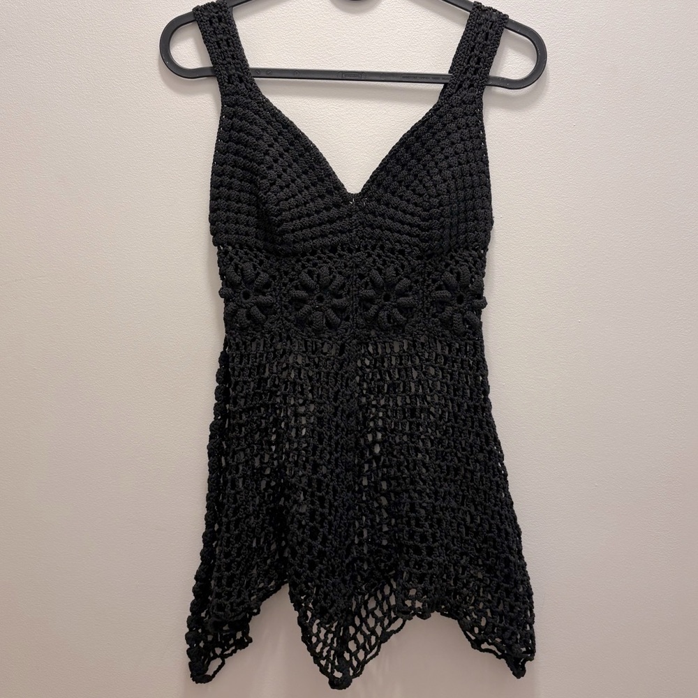 Black Asymmetrical Crochet Sleeveless Top